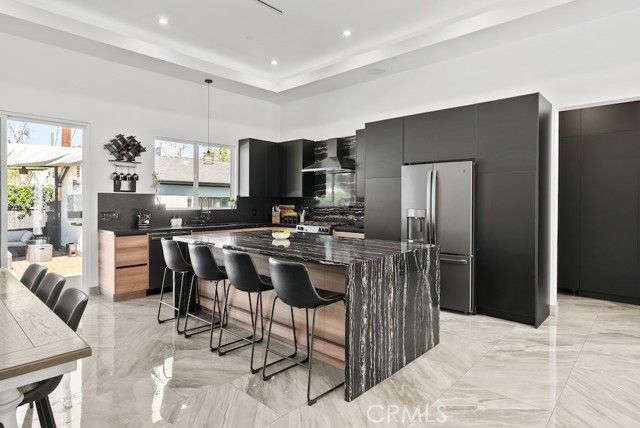 23143 Leonora Drive, Woodland Hills (los Angeles), CA 91367