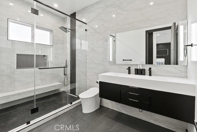 23143 Leonora Drive, Woodland Hills (los Angeles), CA 91367