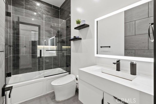 23143 Leonora Drive, Woodland Hills (los Angeles), CA 91367