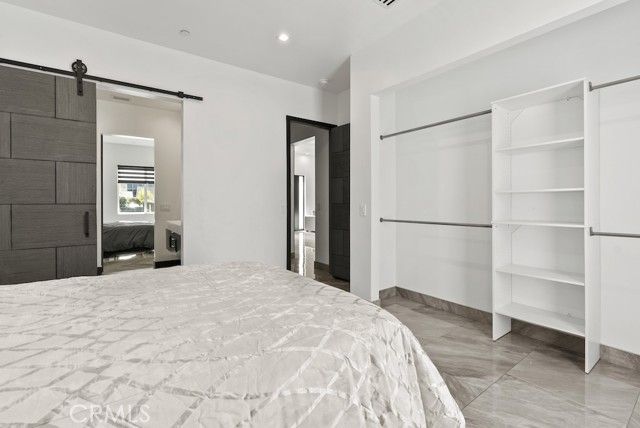 23143 Leonora Drive, Woodland Hills (los Angeles), CA 91367