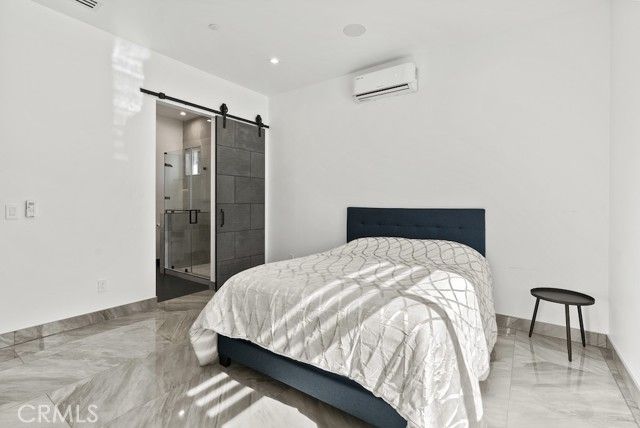 23143 Leonora Drive, Woodland Hills (los Angeles), CA 91367