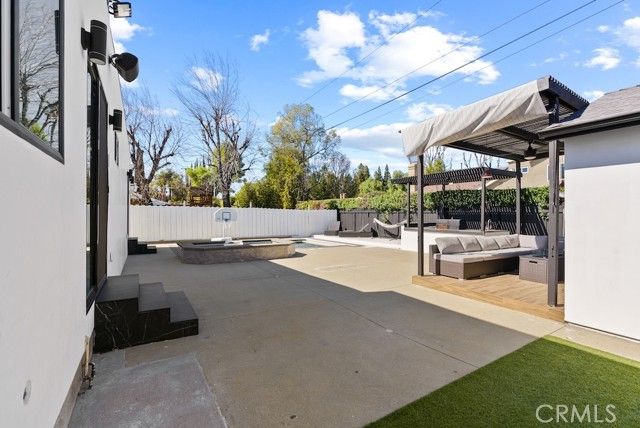 23143 Leonora Drive, Woodland Hills (los Angeles), CA 91367