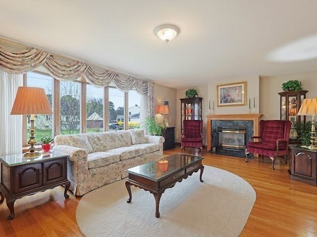 22 Legaski Ave, Stoughton, MA 02072