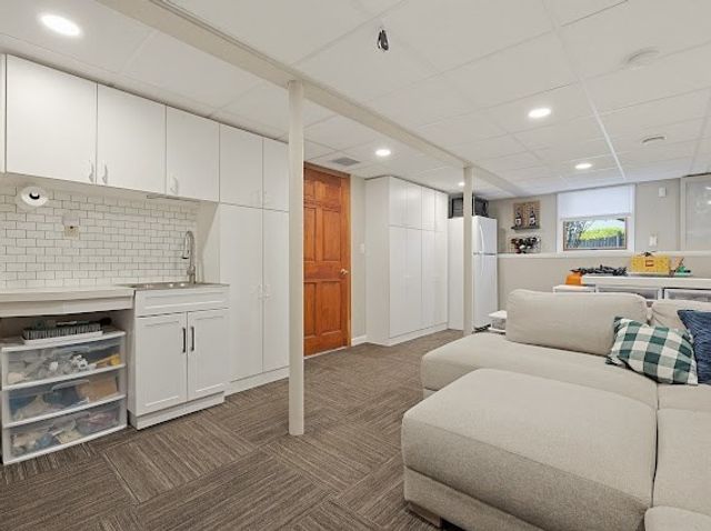 22 Legaski Ave, Stoughton, MA 02072