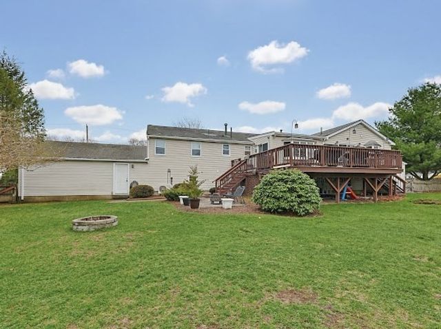 22 Legaski Ave, Stoughton, MA 02072