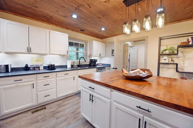 747 Matrix Lane, Ellijay, GA 30540