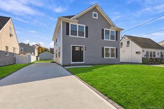 34 Wilson Road, Valley Stream, NY 11581