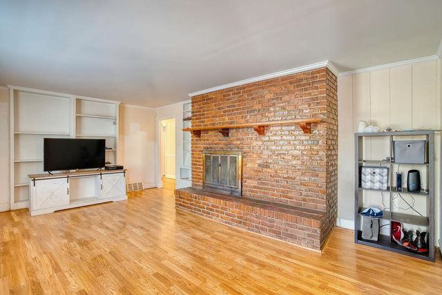 101 Simmons Drive, Clinton, SC 29325