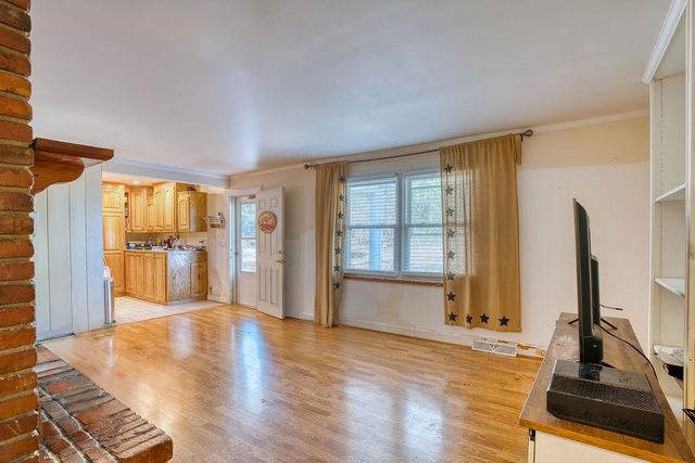 101 Simmons Drive, Clinton, SC 29325