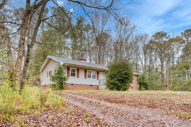 101 Simmons Drive, Clinton, SC 29325