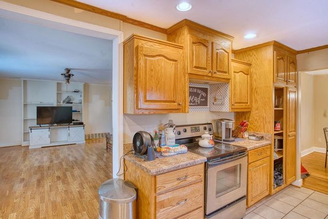 101 Simmons Drive, Clinton, SC 29325