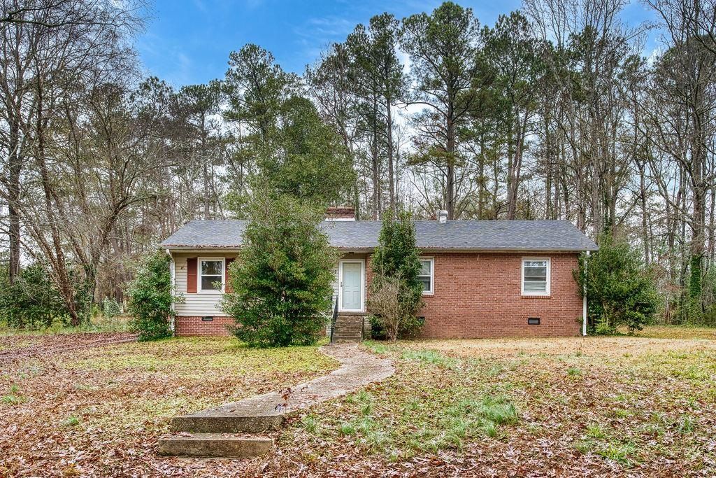 101 Simmons Drive, Clinton, SC 29325