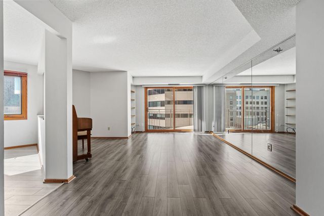 121 Washington Avenue S 702, Minneapolis, MN 55401