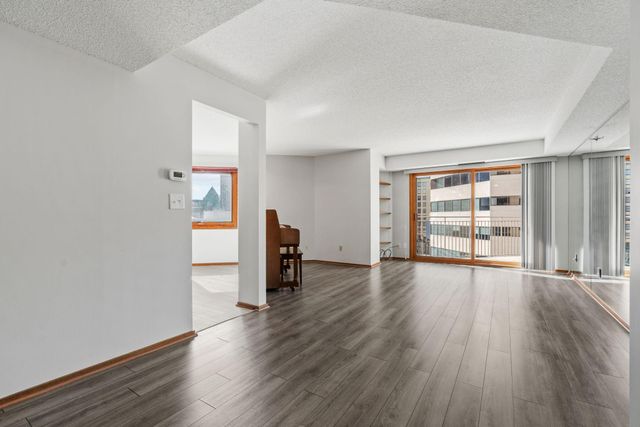 121 Washington Avenue S 702, Minneapolis, MN 55401