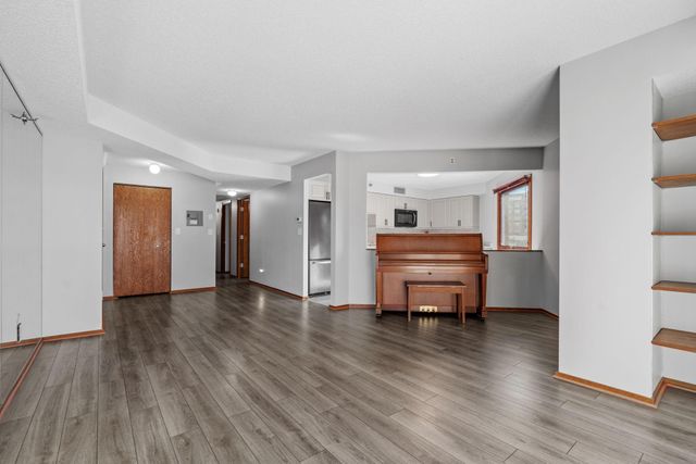 121 Washington Avenue S 702, Minneapolis, MN 55401