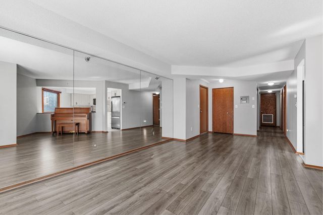 121 Washington Avenue S 702, Minneapolis, MN 55401