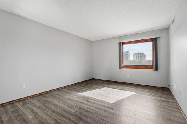 121 Washington Avenue S 702, Minneapolis, MN 55401