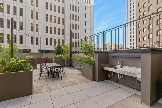 121 Washington Avenue S 702, Minneapolis, MN 55401