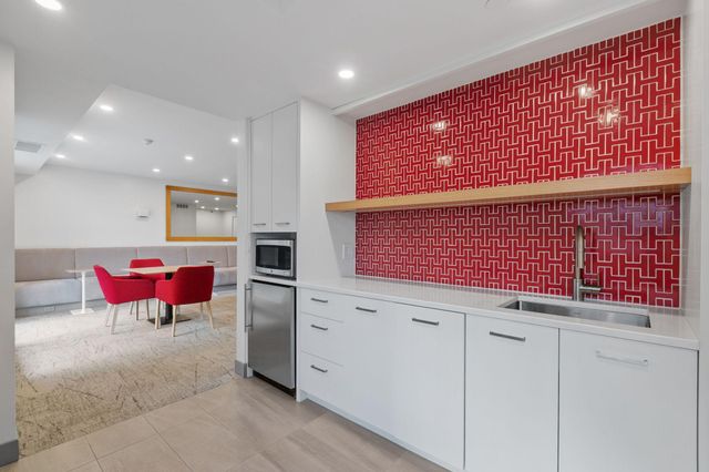 121 Washington Avenue S 702, Minneapolis, MN 55401