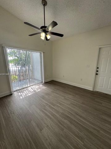 2391 NW 96th Ter 19P, Pembroke Pines, FL 33024