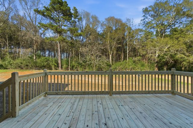 76 Meadow Breeze Rd., Sumrall, MS 39482