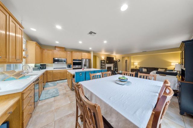 4021 Calais Ct, Modesto, CA 95356