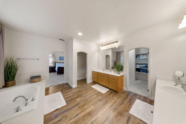 4021 Calais Ct, Modesto, CA 95356