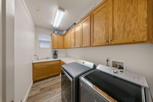 4021 Calais Ct, Modesto, CA 95356