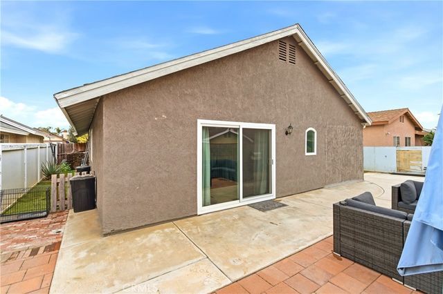 2536 Slew Of Gold Court, Perris, CA 92571