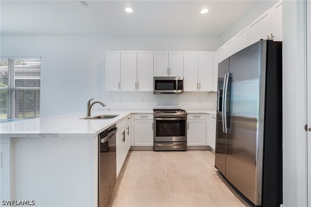 12448 Violet LN, Naples, FL 34120