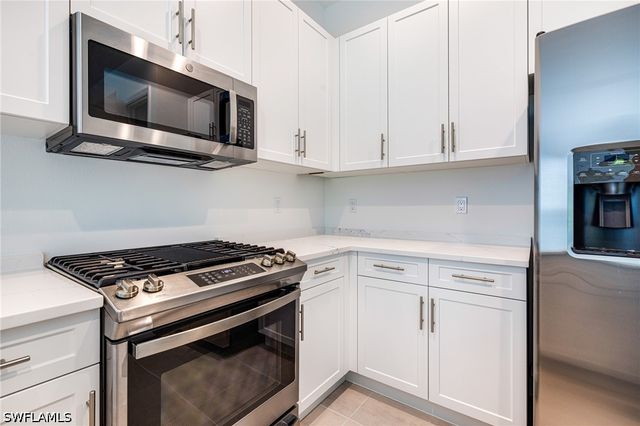 12448 Violet LN, Naples, FL 34120