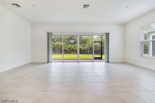 12448 Violet LN, Naples, FL 34120