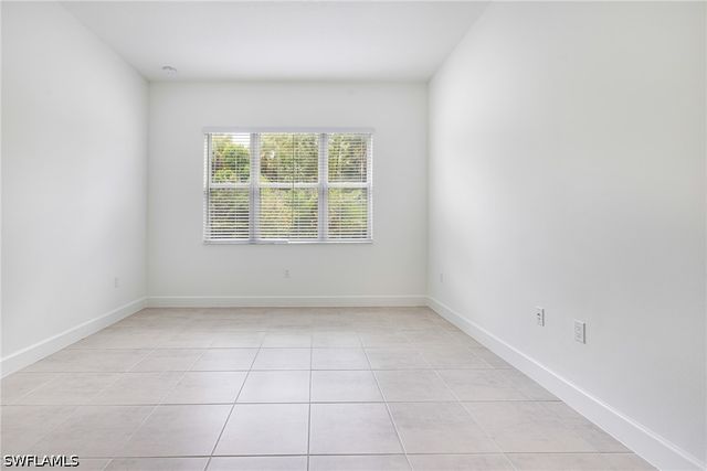 12448 Violet LN, Naples, FL 34120