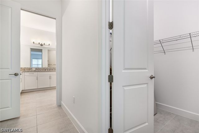 12448 Violet LN, Naples, FL 34120