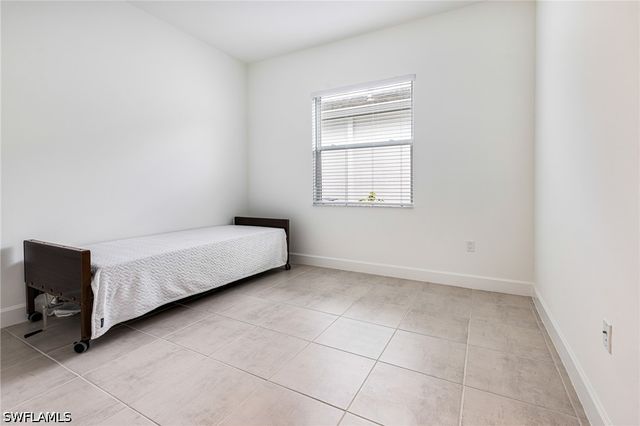 12448 Violet LN, Naples, FL 34120