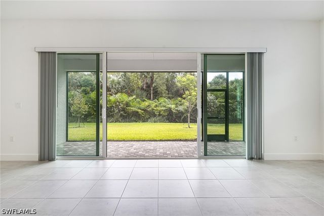 12448 Violet LN, Naples, FL 34120