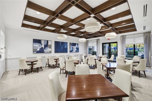 12448 Violet LN, Naples, FL 34120