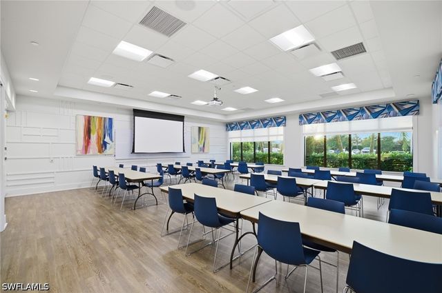 12448 Violet LN, Naples, FL 34120