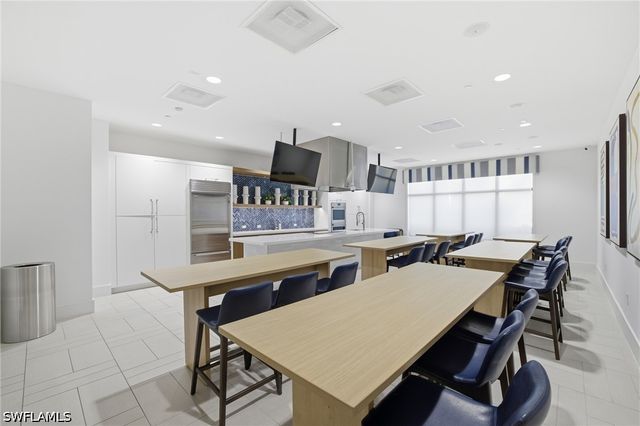 12448 Violet LN, Naples, FL 34120