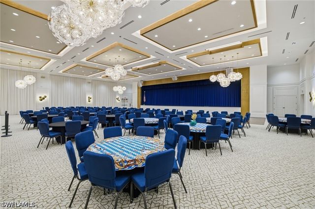 12448 Violet LN, Naples, FL 34120