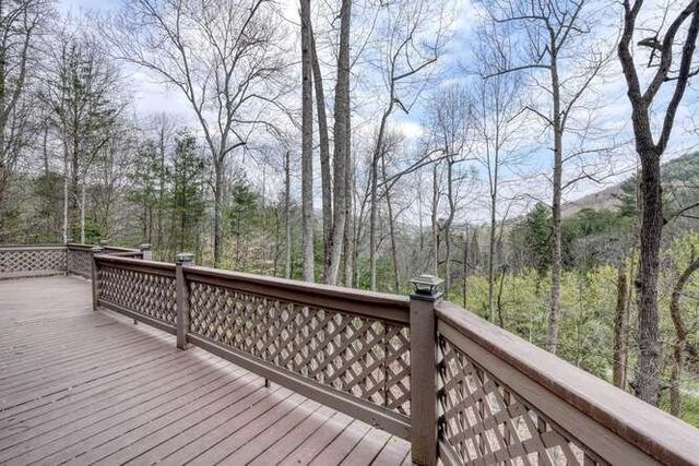77 Bryant Cove Road, Blairsville, GA 30512