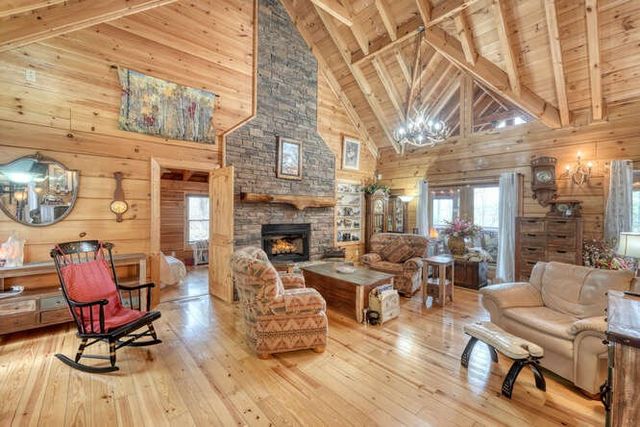 77 Bryant Cove Road, Blairsville, GA 30512