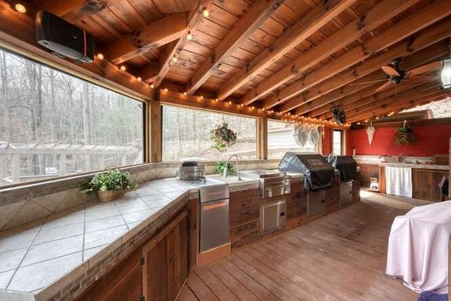 77 Bryant Cove Road, Blairsville, GA 30512