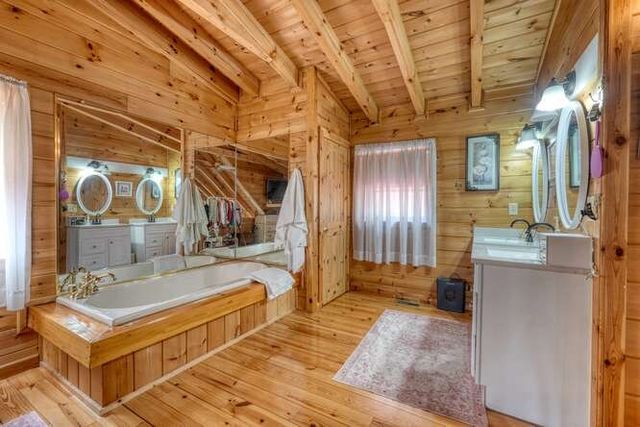 77 Bryant Cove Road, Blairsville, GA 30512