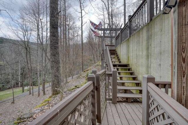 77 Bryant Cove Road, Blairsville, GA 30512