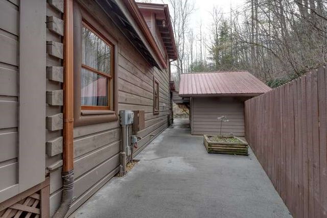 77 Bryant Cove Road, Blairsville, GA 30512