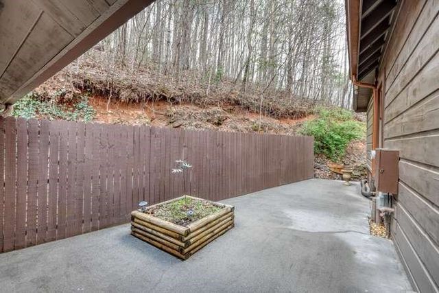 77 Bryant Cove Road, Blairsville, GA 30512