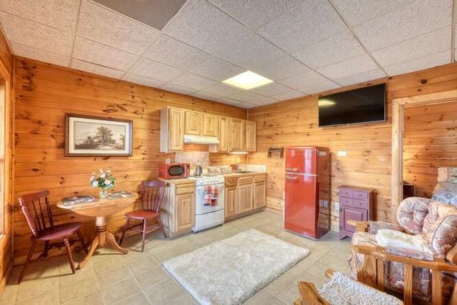 77 Bryant Cove Road, Blairsville, GA 30512