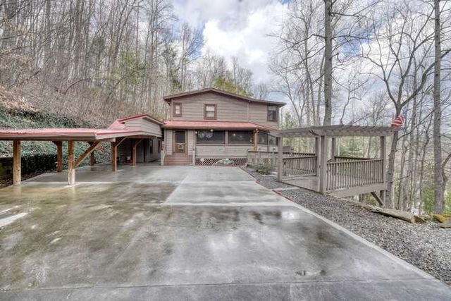 77 Bryant Cove Road, Blairsville, GA 30512