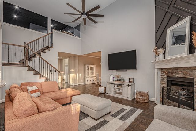 3101 Knightsbridge Lane, Garland, TX 75043